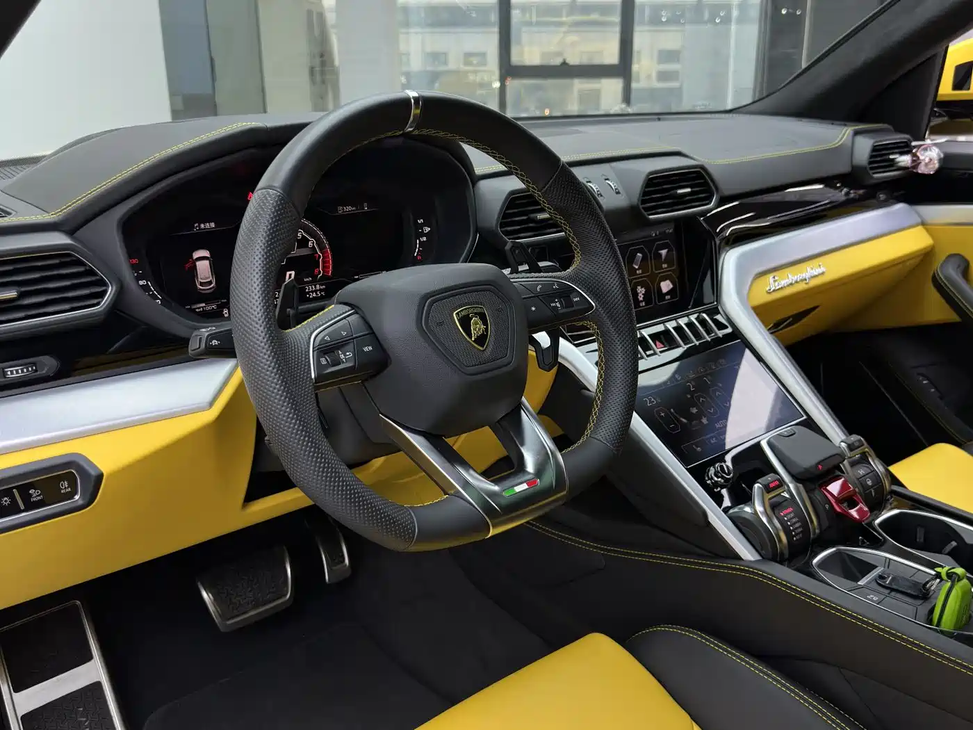 Lamborghini Urus 2021 4.0T V8 фото 14