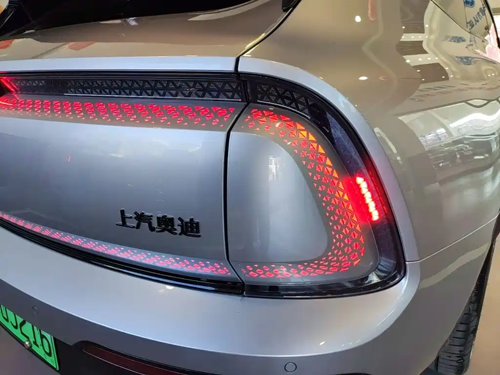 Photo 8 - Audi E5 Sportback
