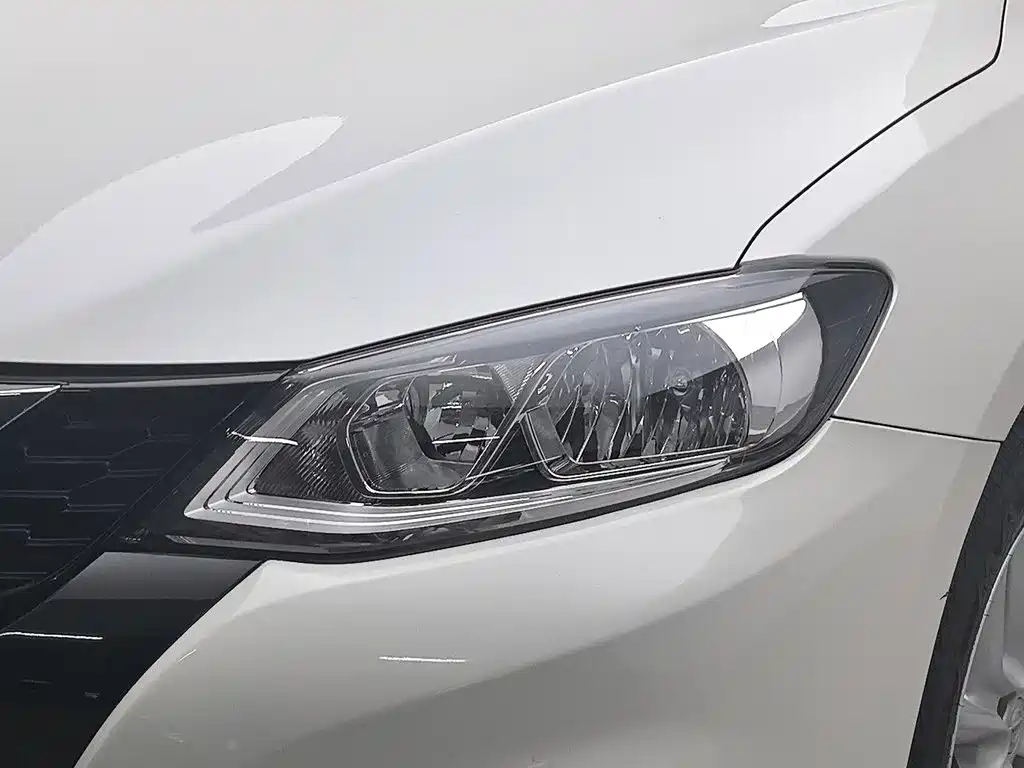 Nissan Tiida 2024 2024 1.6L CVT Cool Sport Edition
