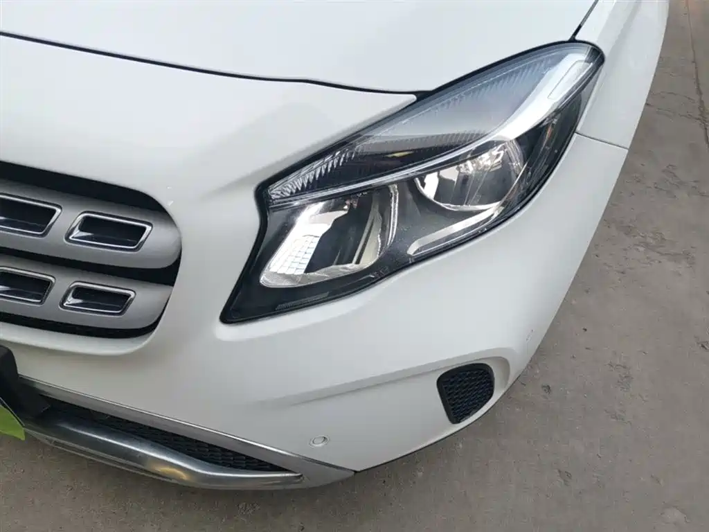 Mercedes-Benz GLA 2017 GLA 200 Dynamic фото 24