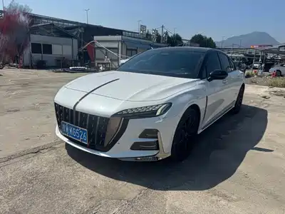 Hongqi H6