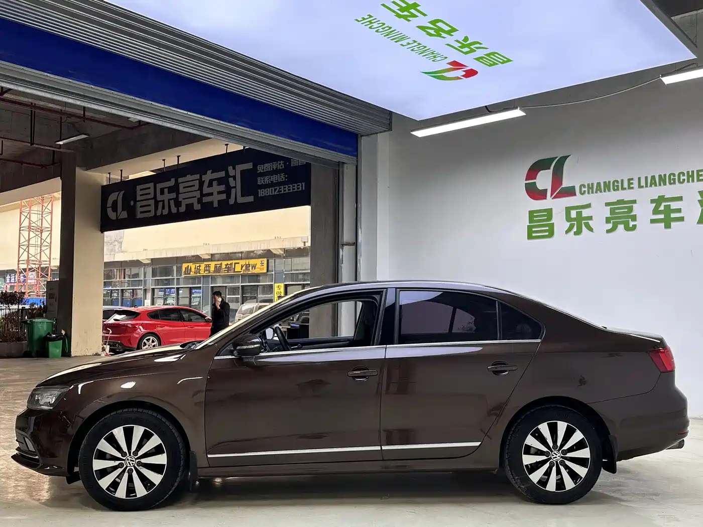 Volkswagen Sagitar 2017 230TSI Automatic Comfort фото 5