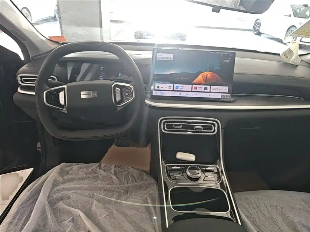 Geely Galaxy Galaxy Stellar 6 2025 60km Voyager Edition фото 10