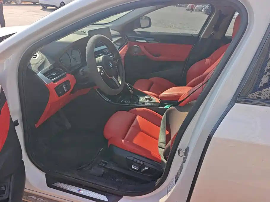 Photo 9 - BMW X2