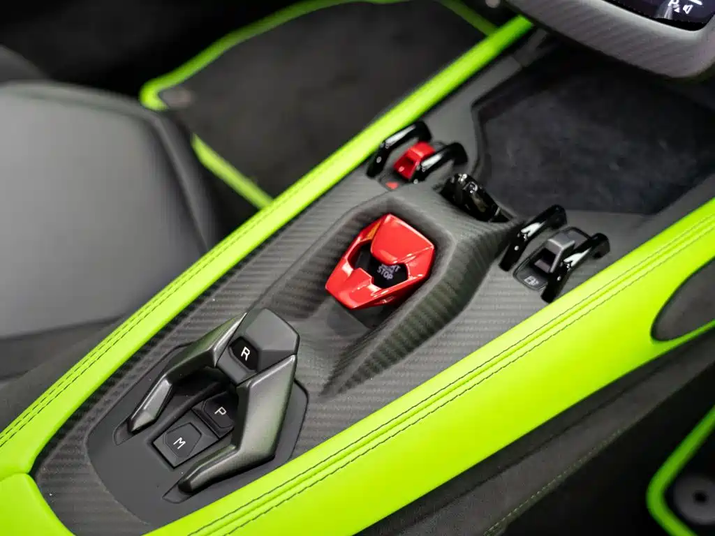 Lamborghini Revuelto 2025 2023 6.5L PHEV Standard