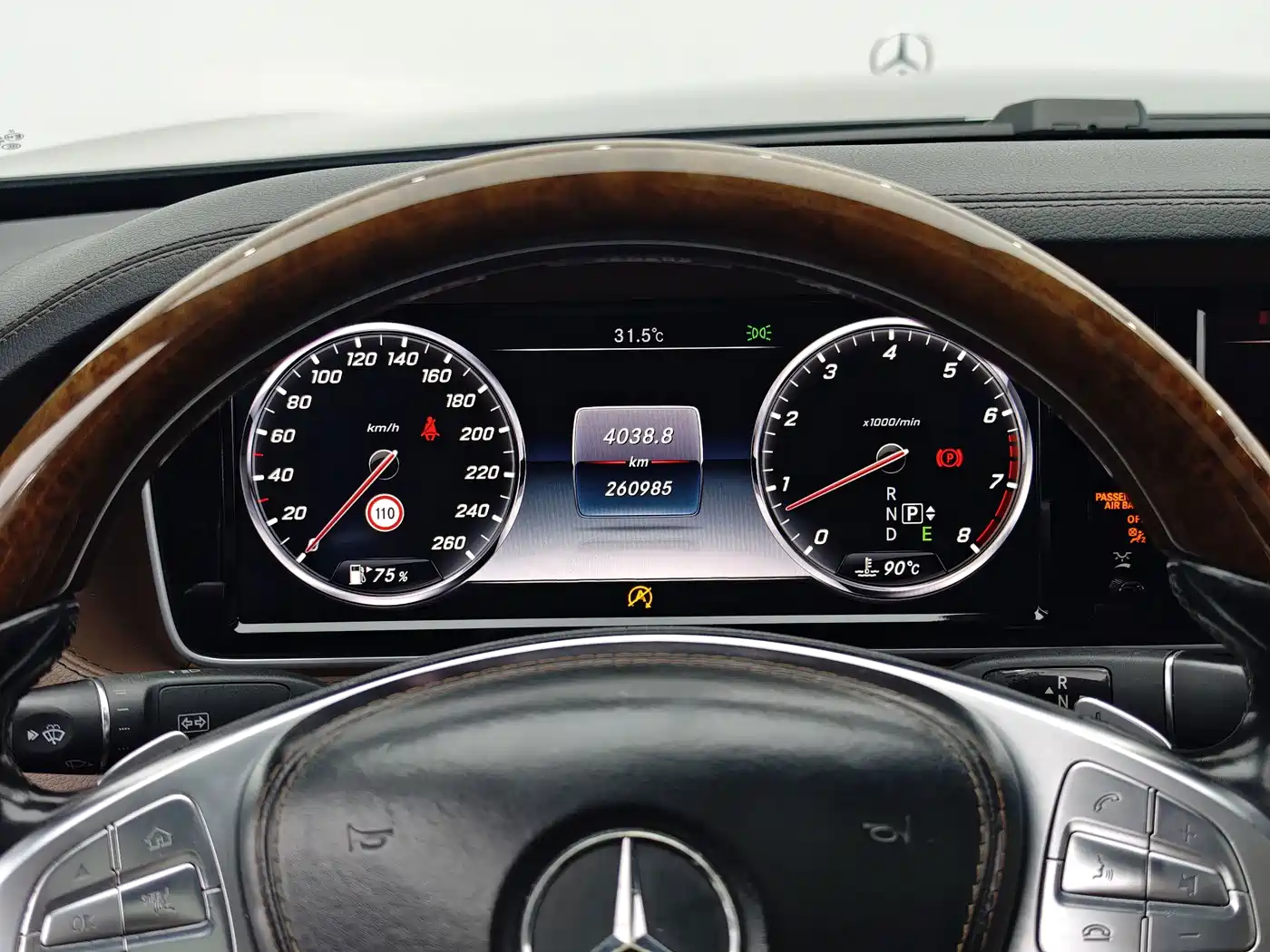 Photo 8 - Mercedes-Benz Maybach S-Class