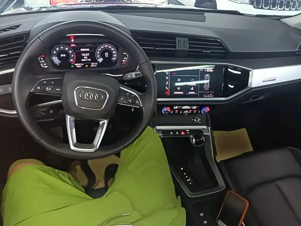 Фото 10 - Audi Q3