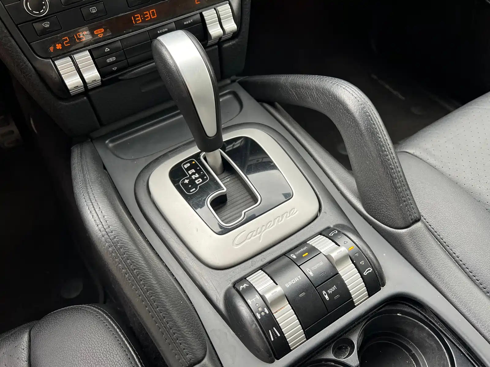 Photo 17 - Porsche Cayenne