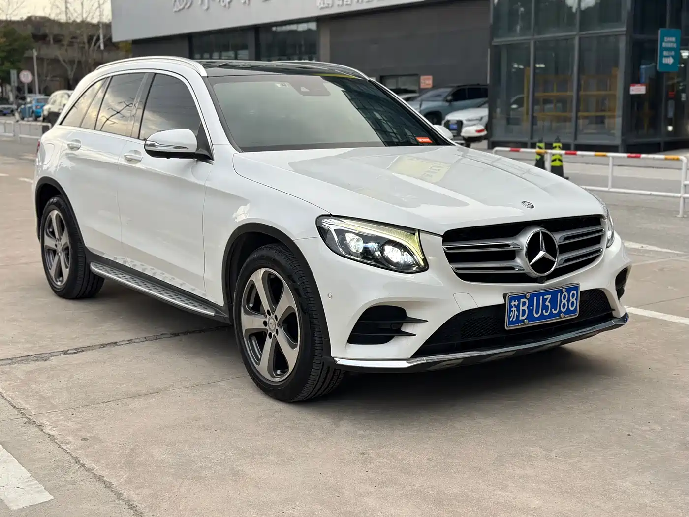 Mercedes-Benz GLC 2017 GLC 300 4MATIC Dynamic фото 3