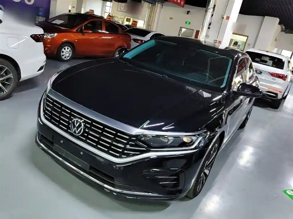 Volkswagen Passat 2022 330TSI Elite Edition фото 2