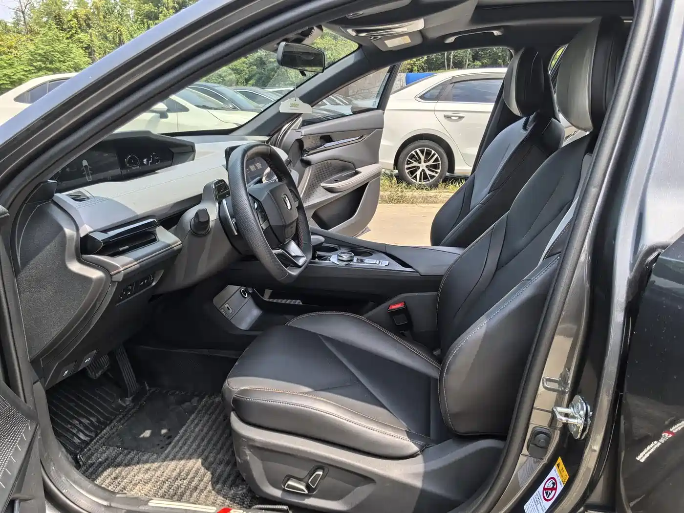 Changan UNI-V 2022 2022 1.5T Premium Model