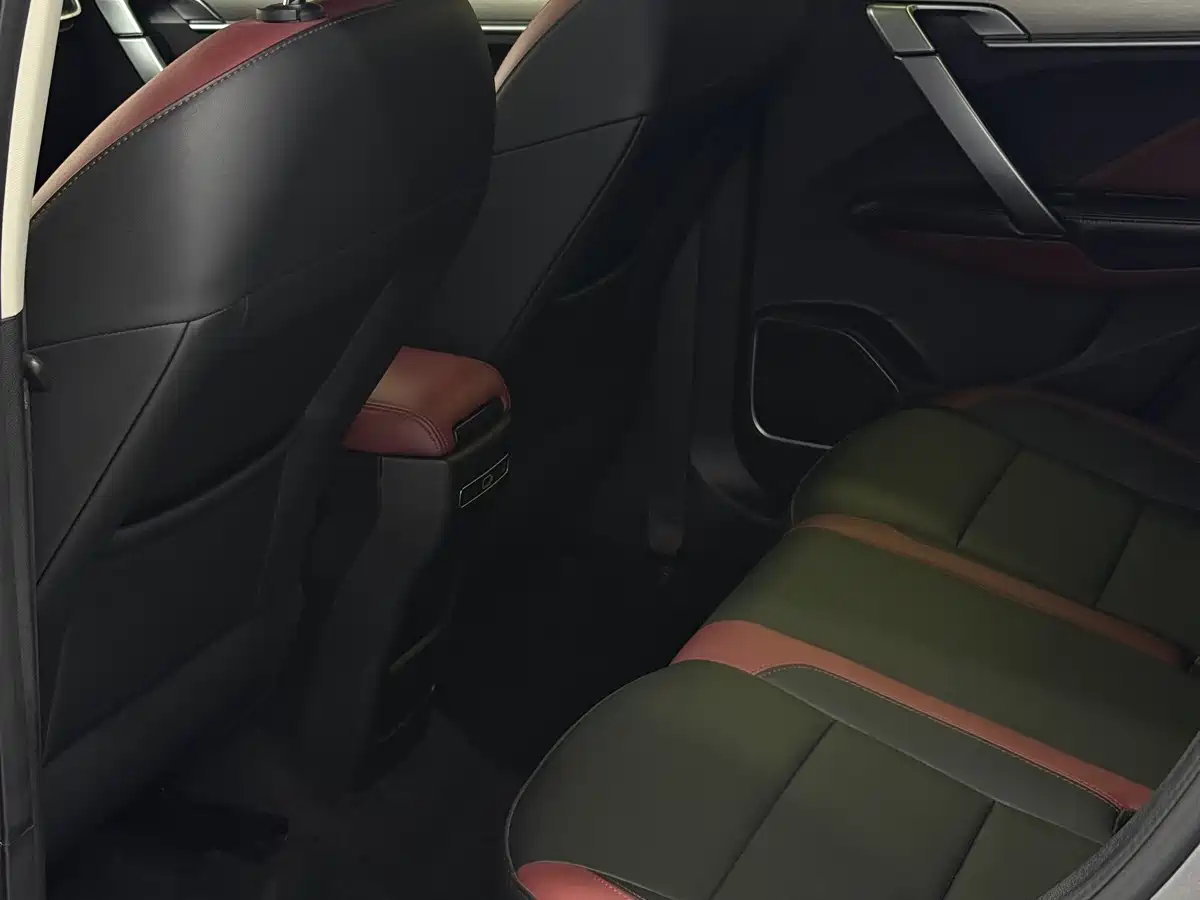 GEELY AUTOMOBILE BINYUE