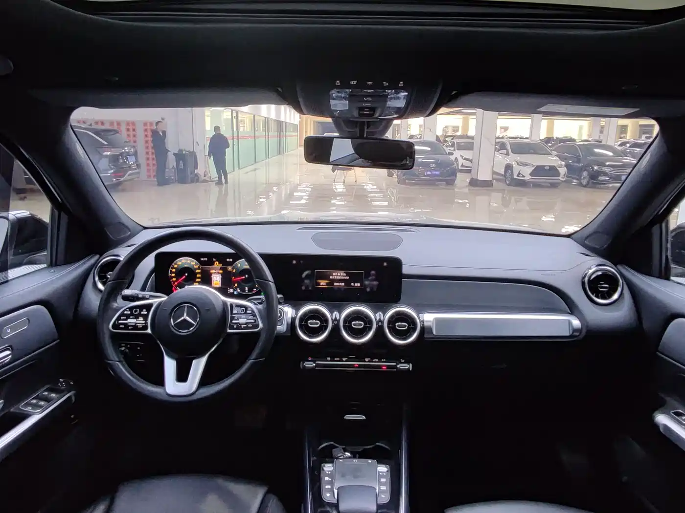 Mercedes-Benz GLB 2021 GLB 180 Dynamic фото 14