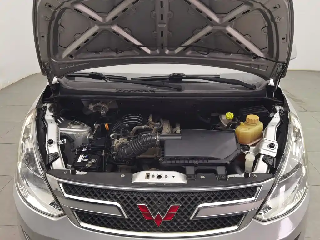 Wuling Motors Wuling Rongguang V 2017 2016 1.2L Standard