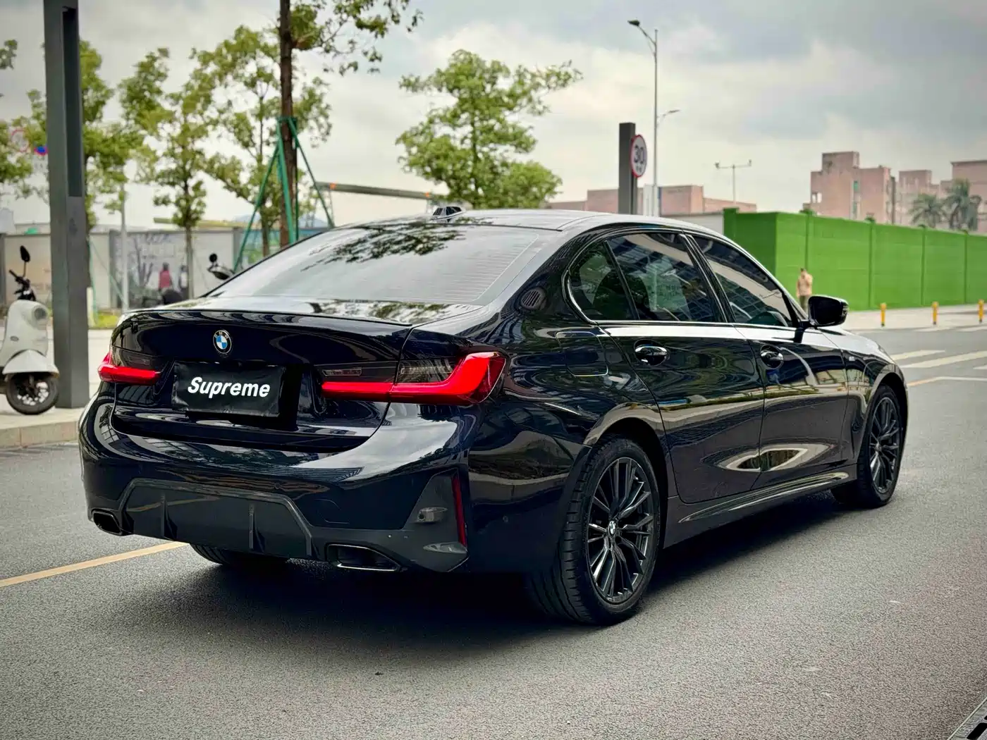 BMW 3 Series 2023 325Li M Sport Black Night Package фото 8