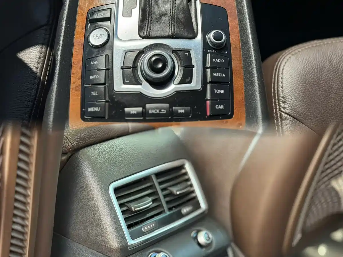 Фото 5 - Audi Q7