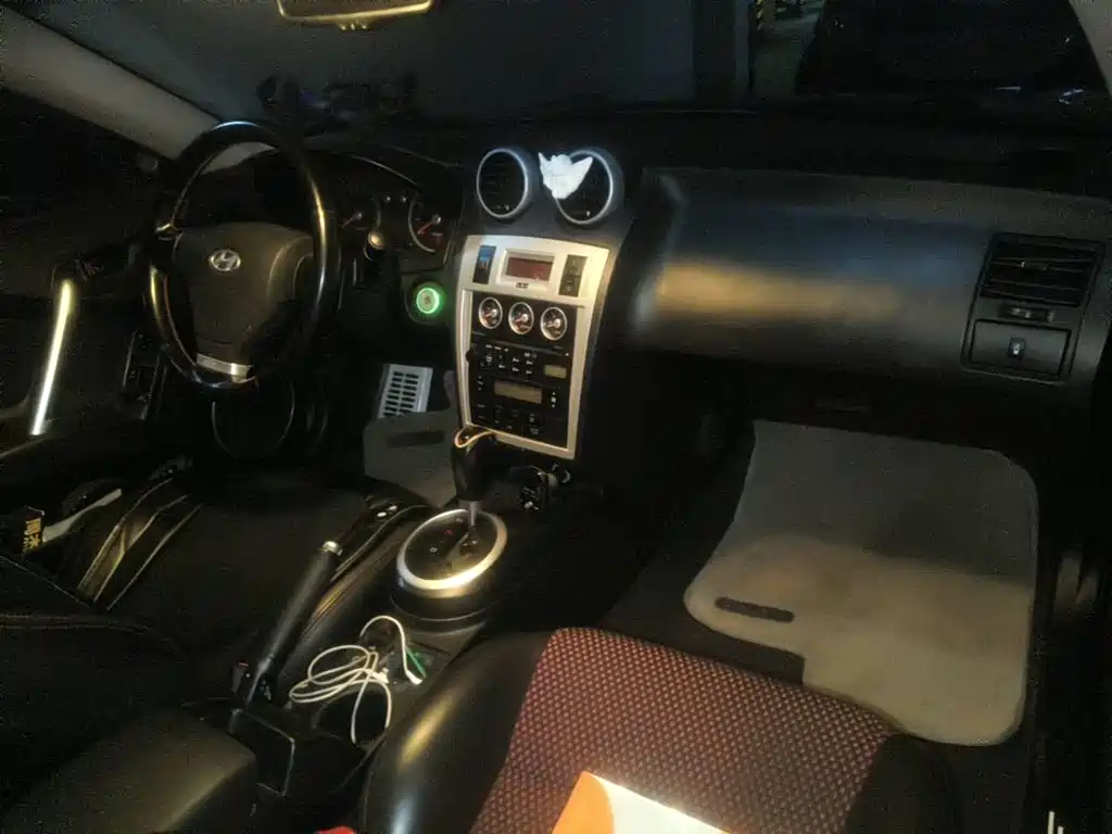 Hyundai Coupe 2007 2006 2.0L AT