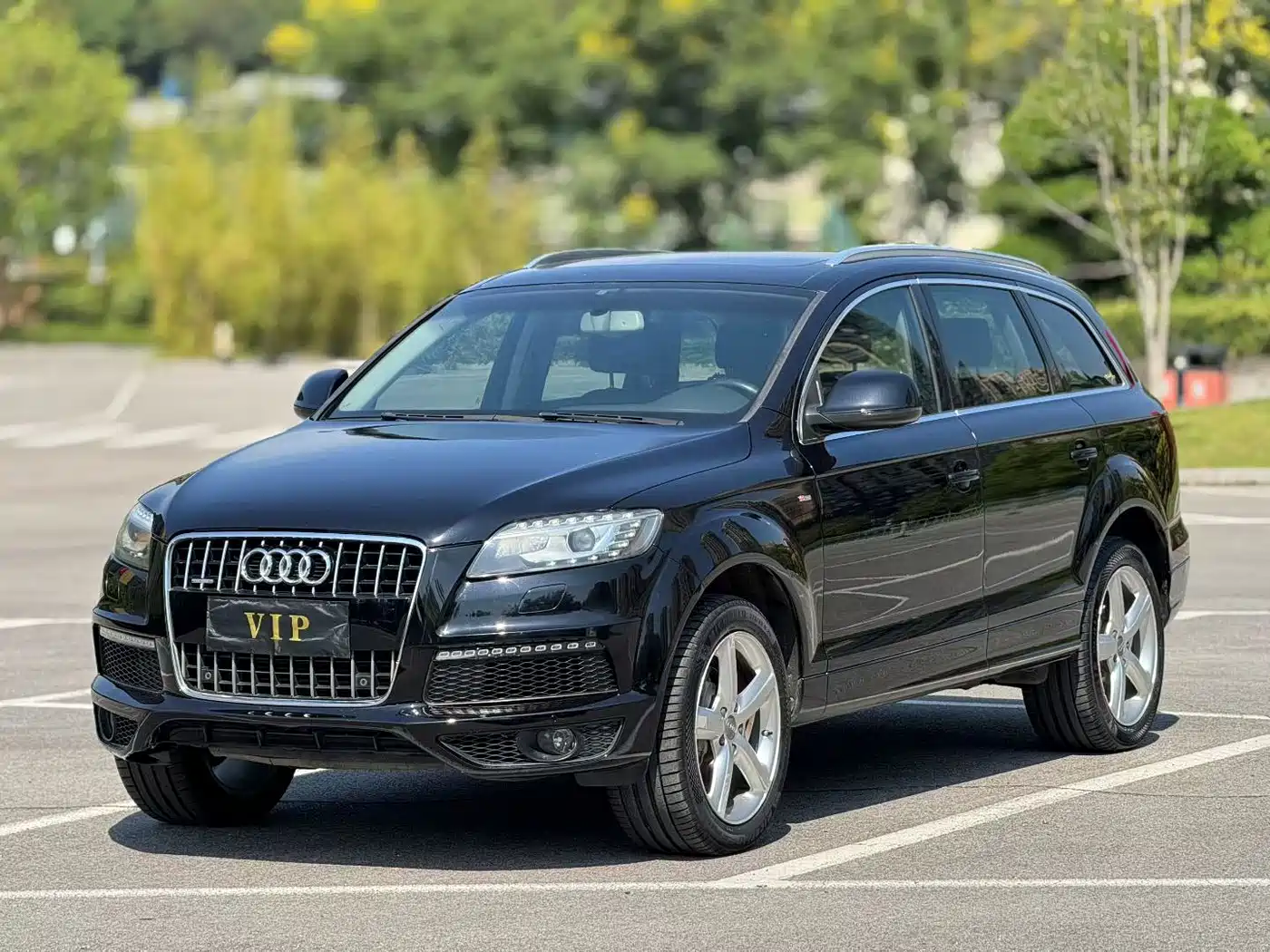 Фото 1 - Audi Q7