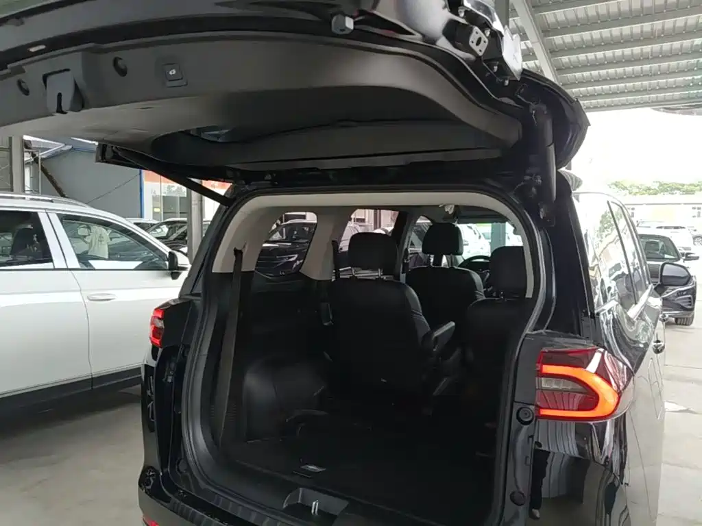 GAC Trumpchi Trumpchi M6 2026 2025 Basic Model