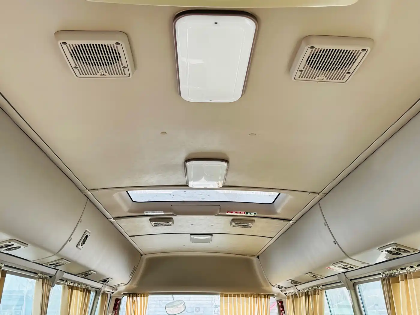 Toyota Coaster 2015 4.0L Premium Bus GRB53L-ZEMSK 23-seater Upgrade Edition фото 12
