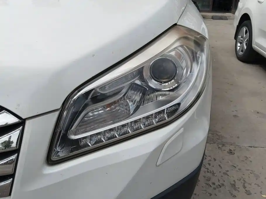 Suzuki SX4 S-Cross 2015 2014 1.6L CVT 2WD Elite