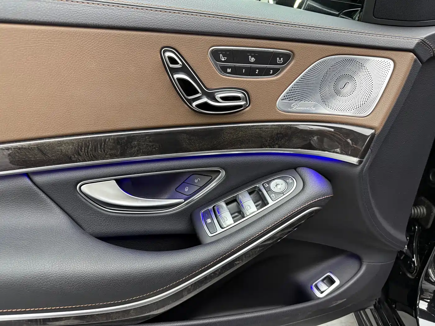 Фото 14 - Mercedes-Benz S-Class