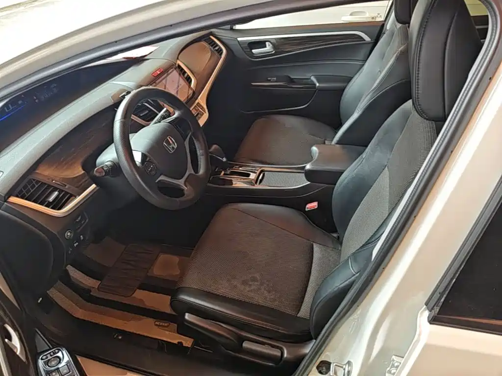 Honda Jade 2018 2017 1.8L Automatic Comfort Edition 5-seater