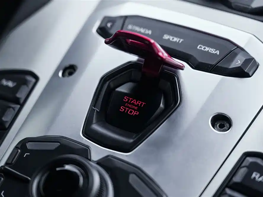 Lamborghini Aventador 2011 LP 700-4 фото 19