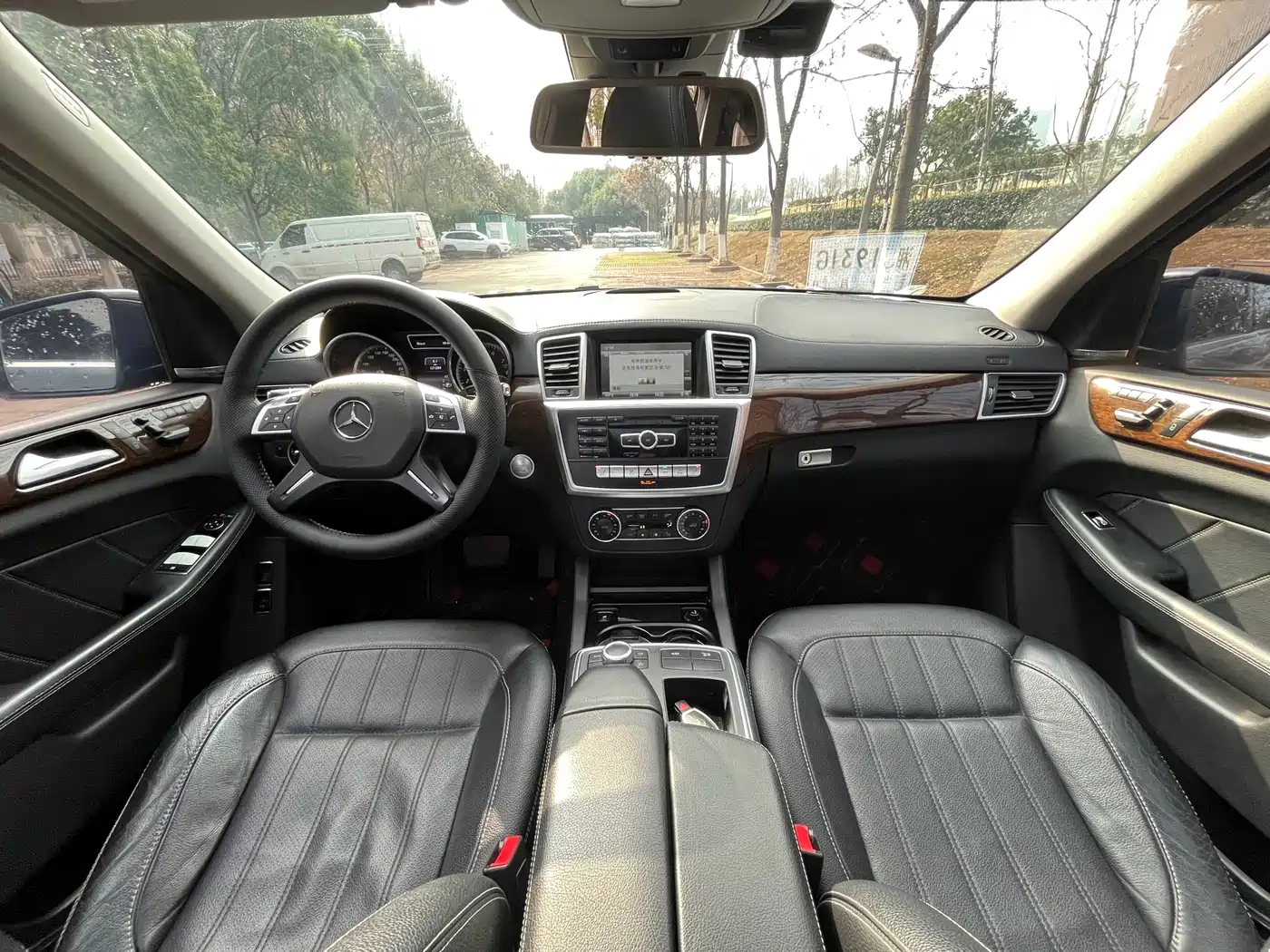 Mercedes-Benz GL-Class 2015 GL 400 4MATIC Luxury фото 15