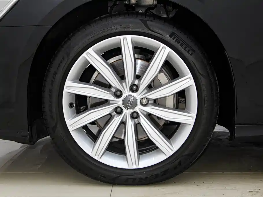 Audi A6L 2021 45 TFSI Exclusive Sport фото 12