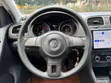 Photo 8 - Volkswagen Golf