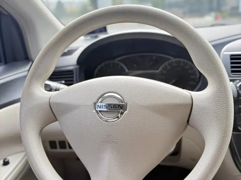 Photo 16 - Nissan Tiida