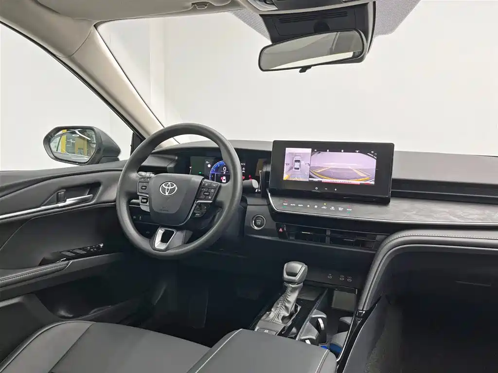 Toyota Camry 2026 2.0E Elite Edition фото 21