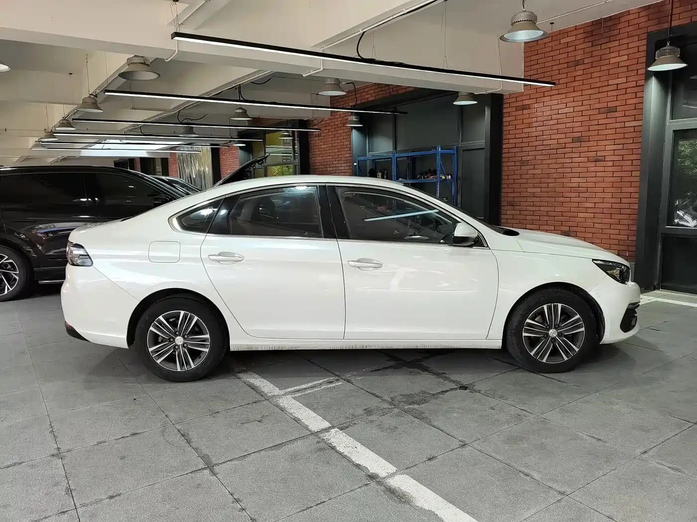 Peugeot 308 2017 2016 1.6L Automatic Luxury