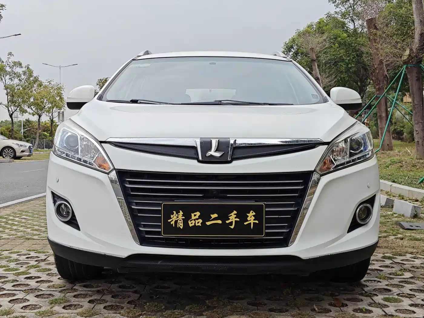 LUXGEN EXCELLENT 6 SUV