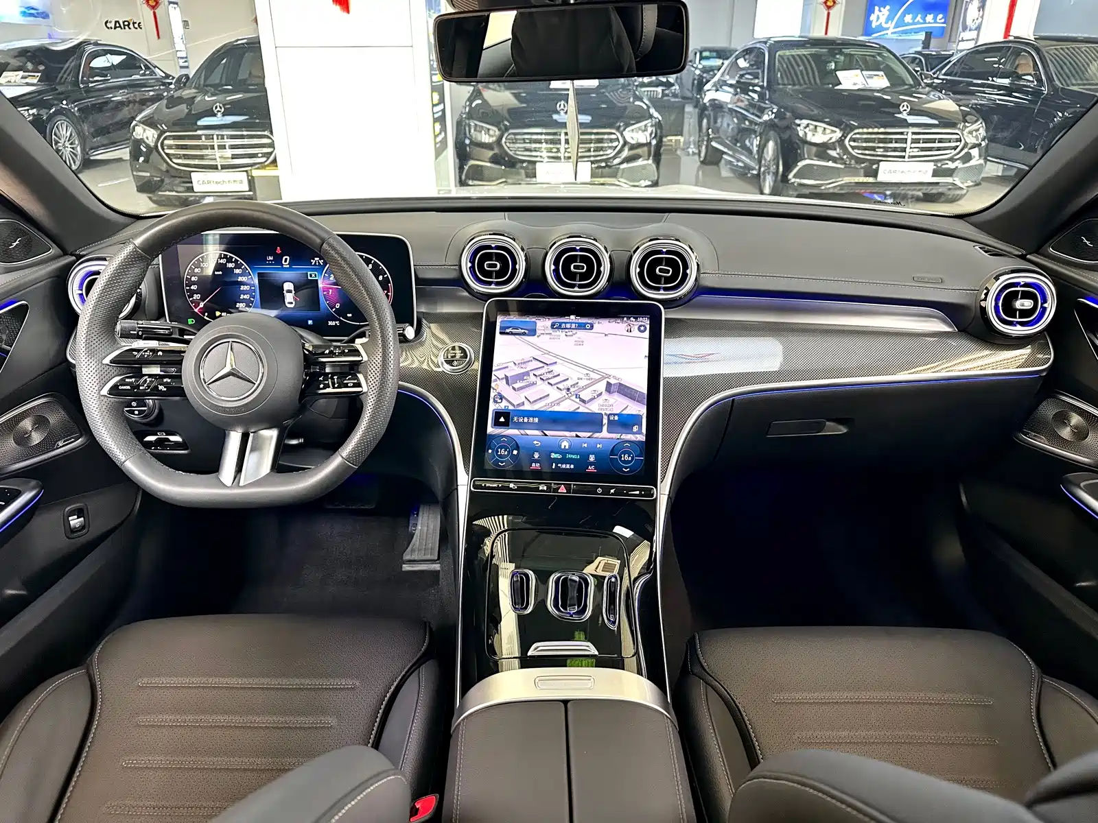 Фото 13 - Mercedes-Benz C-Class