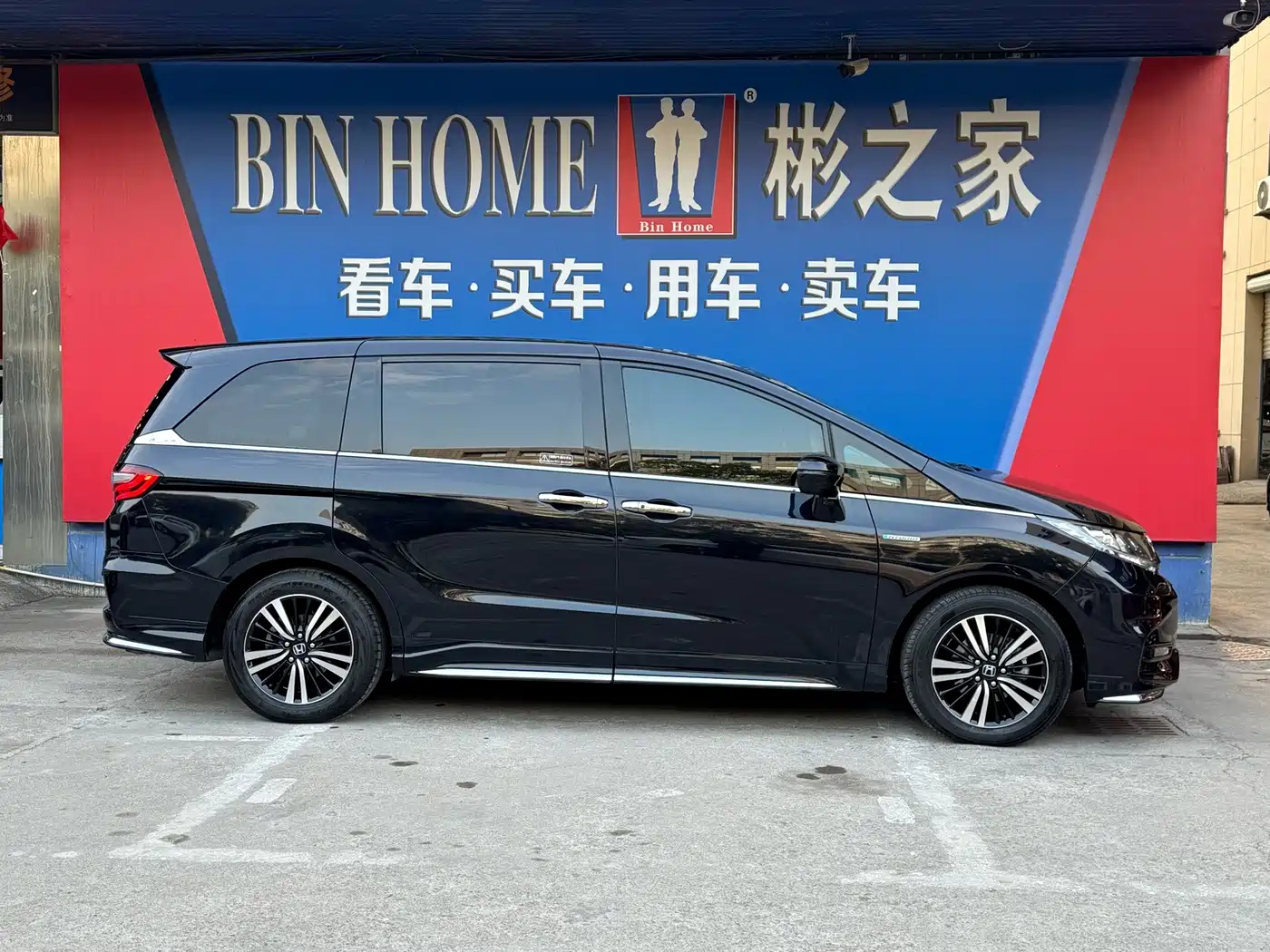 Фото 12 - Honda Odyssey