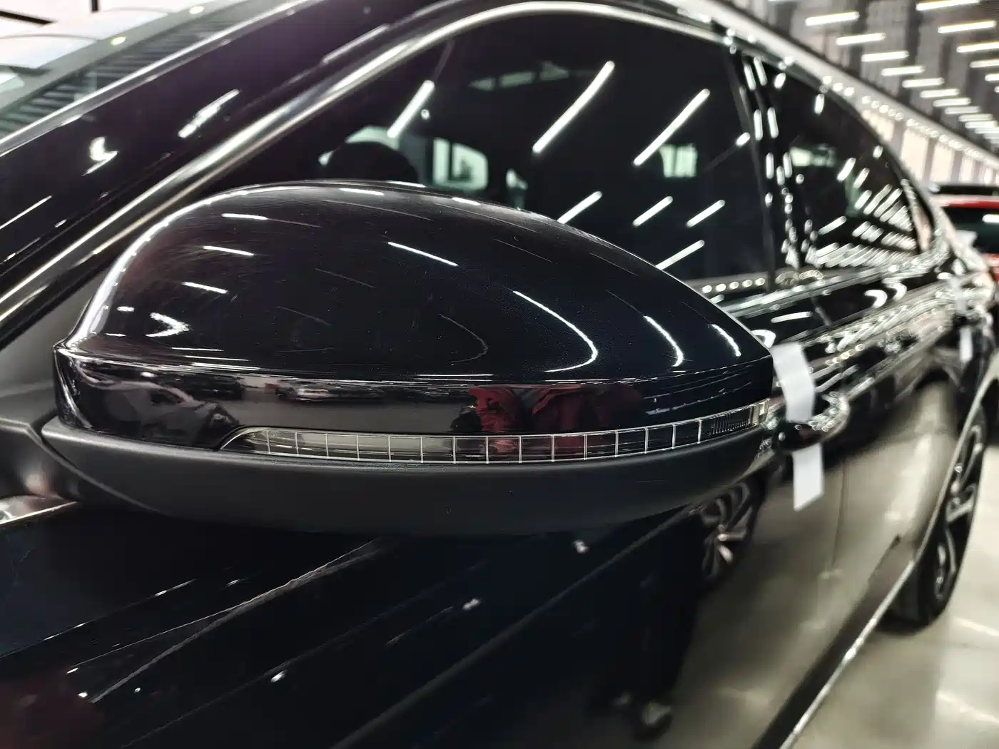 Volkswagen Passat 2024 330TSI Starlight Elite Edition фото 7