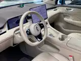 Photo 4 - Shangjie SUV