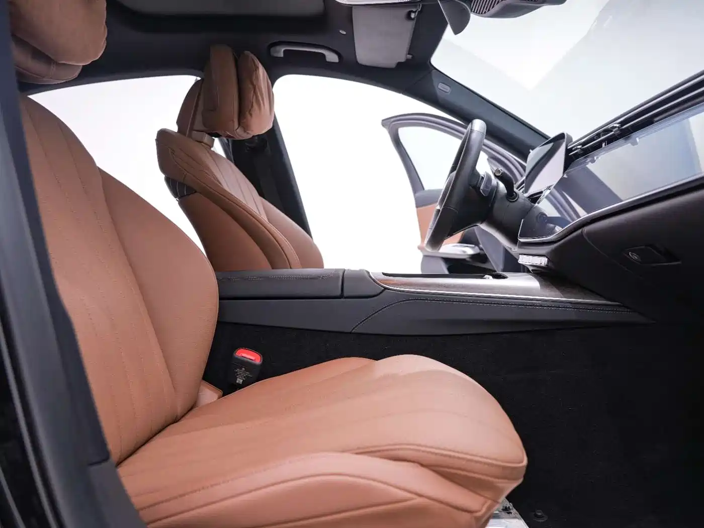 Mercedes-Benz E-Class 2024 Model E 300 L Luxury фото 24