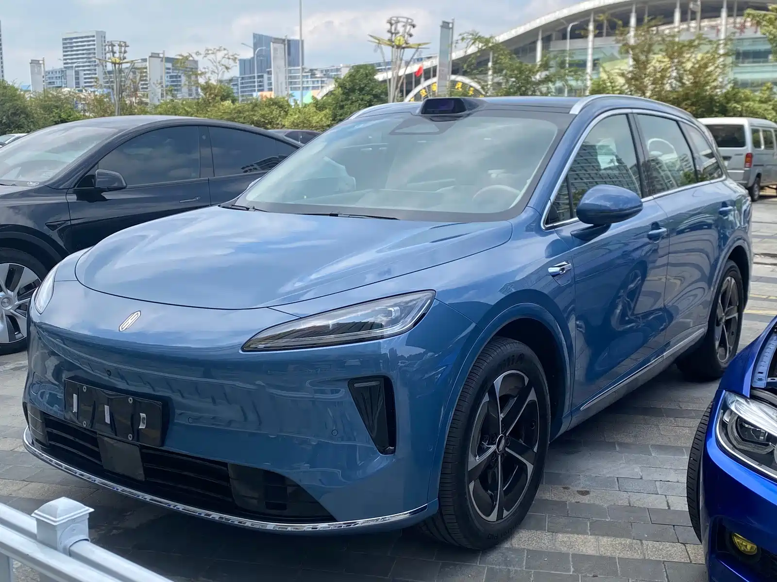 Photo 1 - Shangjie SUV
