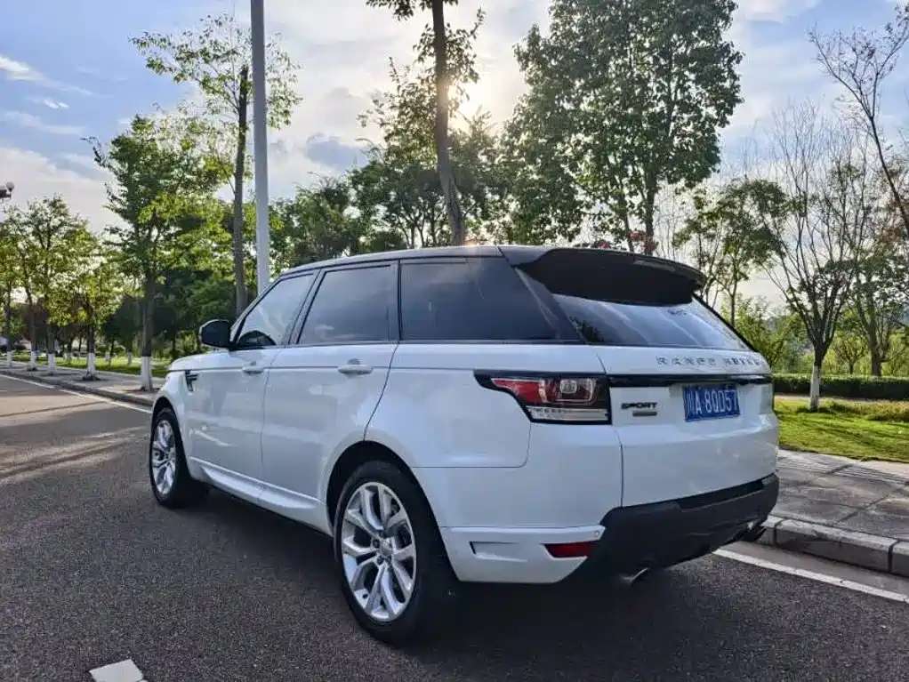 Фото 8 - Land Rover Range Rover Sport
