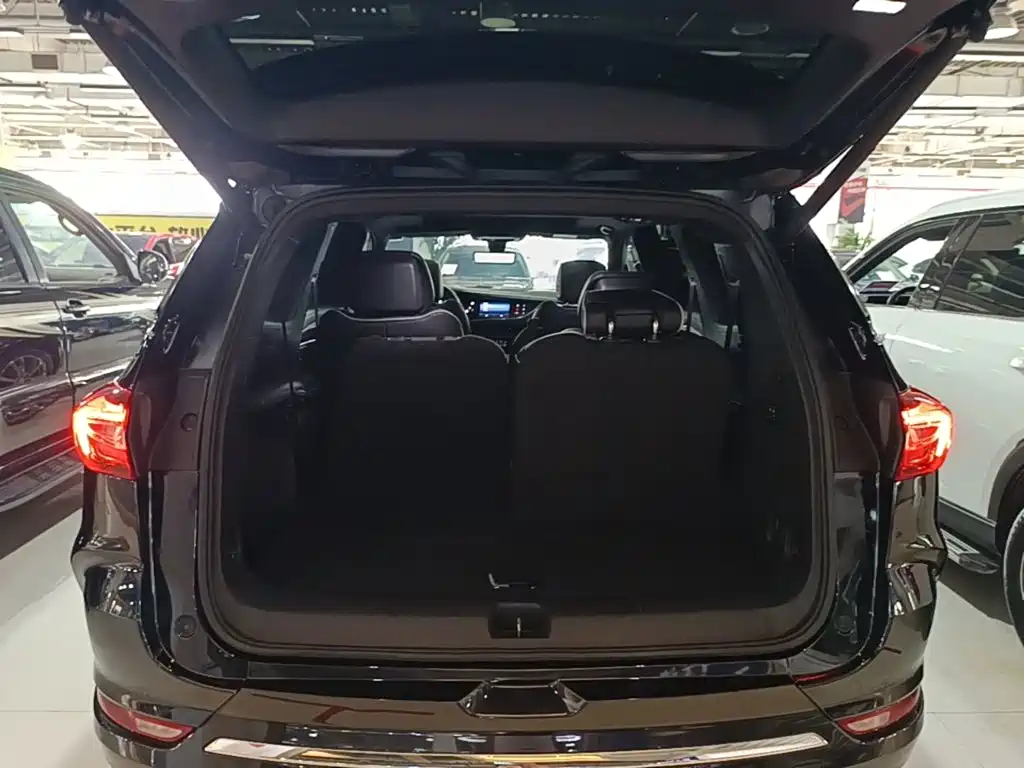 Фото 19 - Buick Enclave