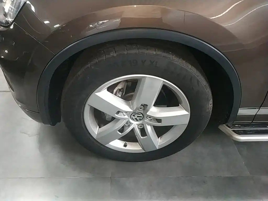 Фото 23 - Volkswagen Touareg