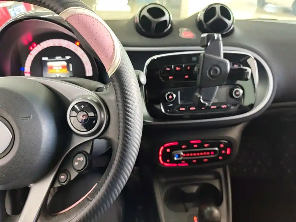 smart fortwo 2018 2018 1.0L 52kW Hardtop Passion Edition China V