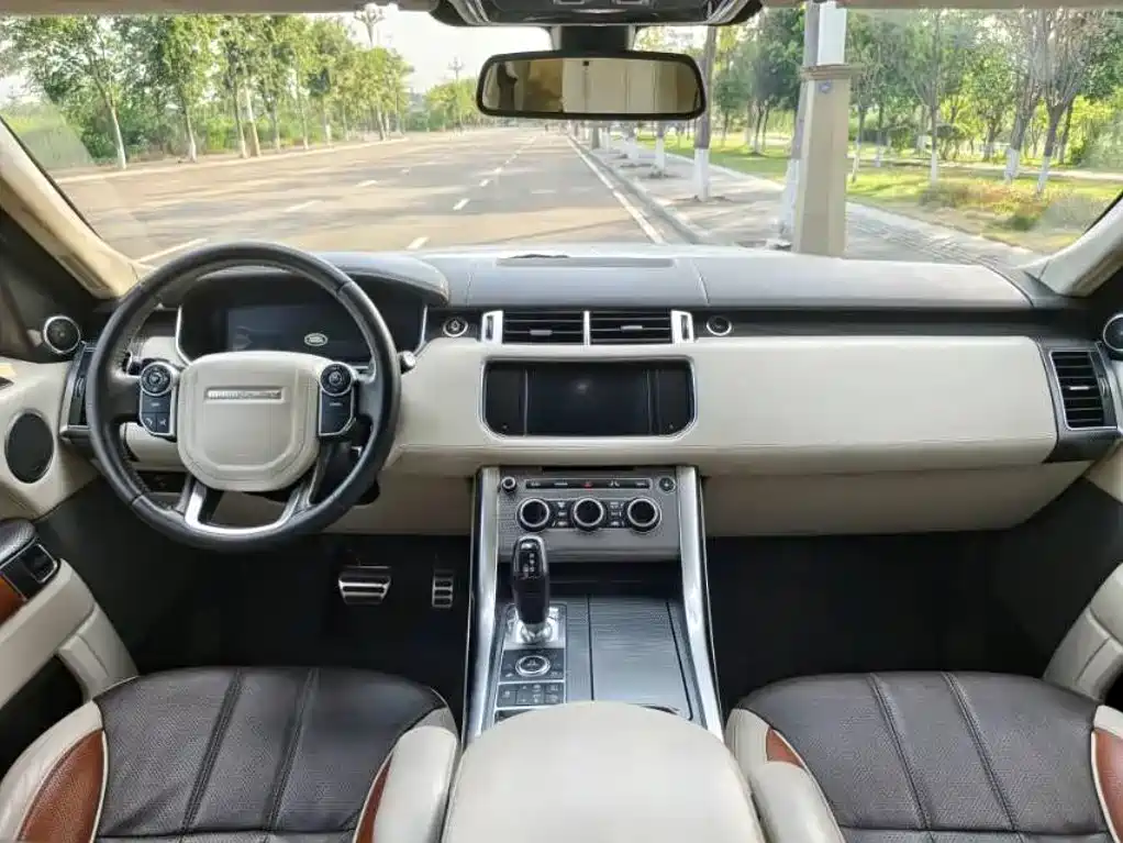 Фото 9 - Land Rover Range Rover Sport