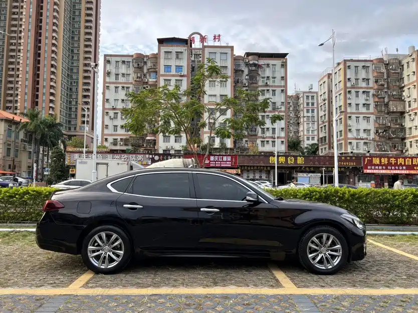 Infiniti Q70 2018 2017 Q70L 2.5L Elite Edition