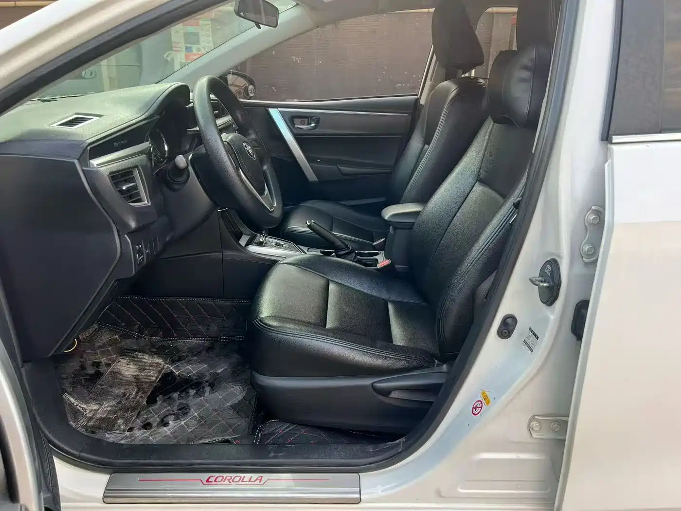 Toyota Corolla 2014 1.6L CVT GL фото 4