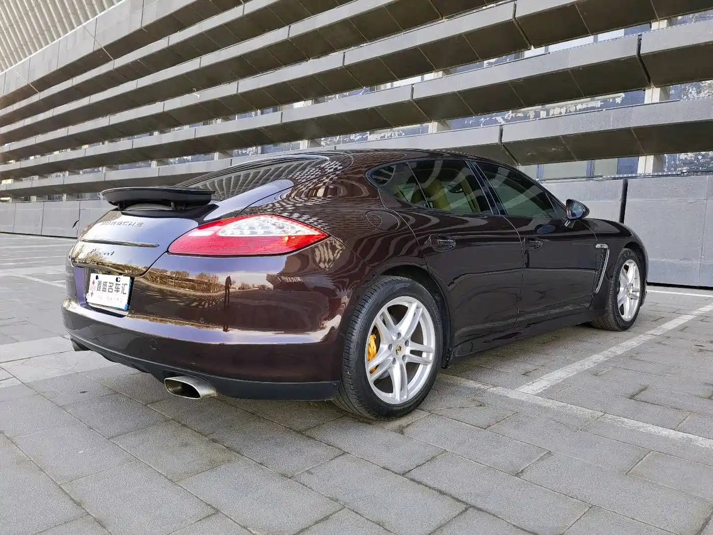Porsche Panamera 2010 Panamera 4 3.6L фото 6