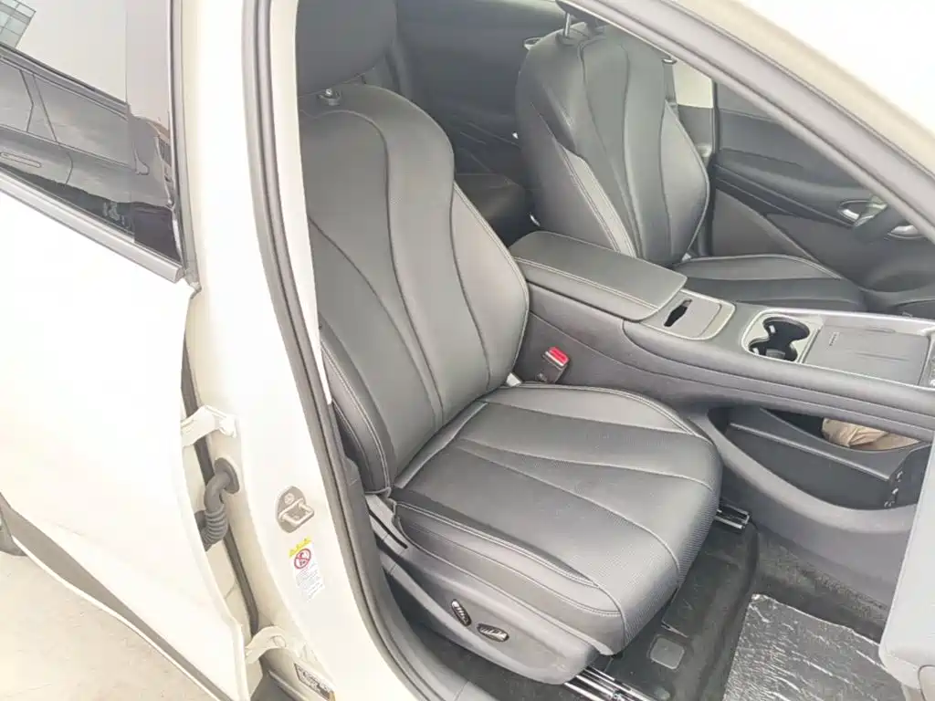 BYD Hai Shi 05 EV 2025 2025 520KM Smart Navigation Edition